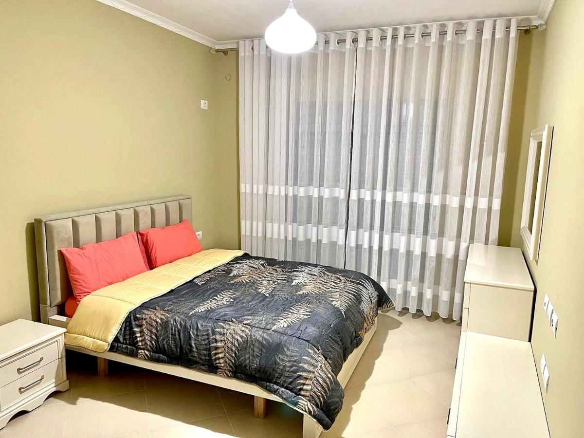 Hotel Queen Isabella Premium Vlorë Zimmer foto