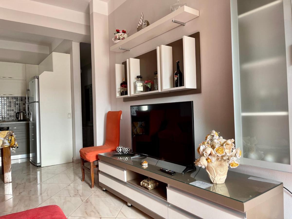 Hotel Queen Isabella Premium Vlorë Exterior foto